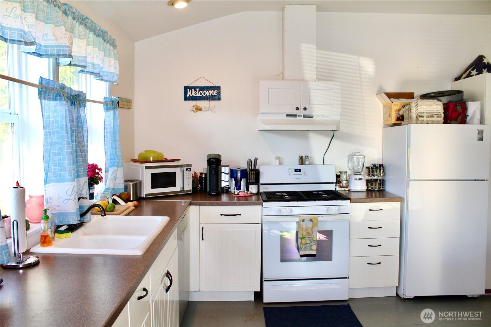 102 N 1st Street , Pacific Beach, WA 98571