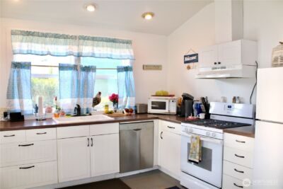 102 N 1st Street , Pacific Beach, WA 98571 - Photo 10