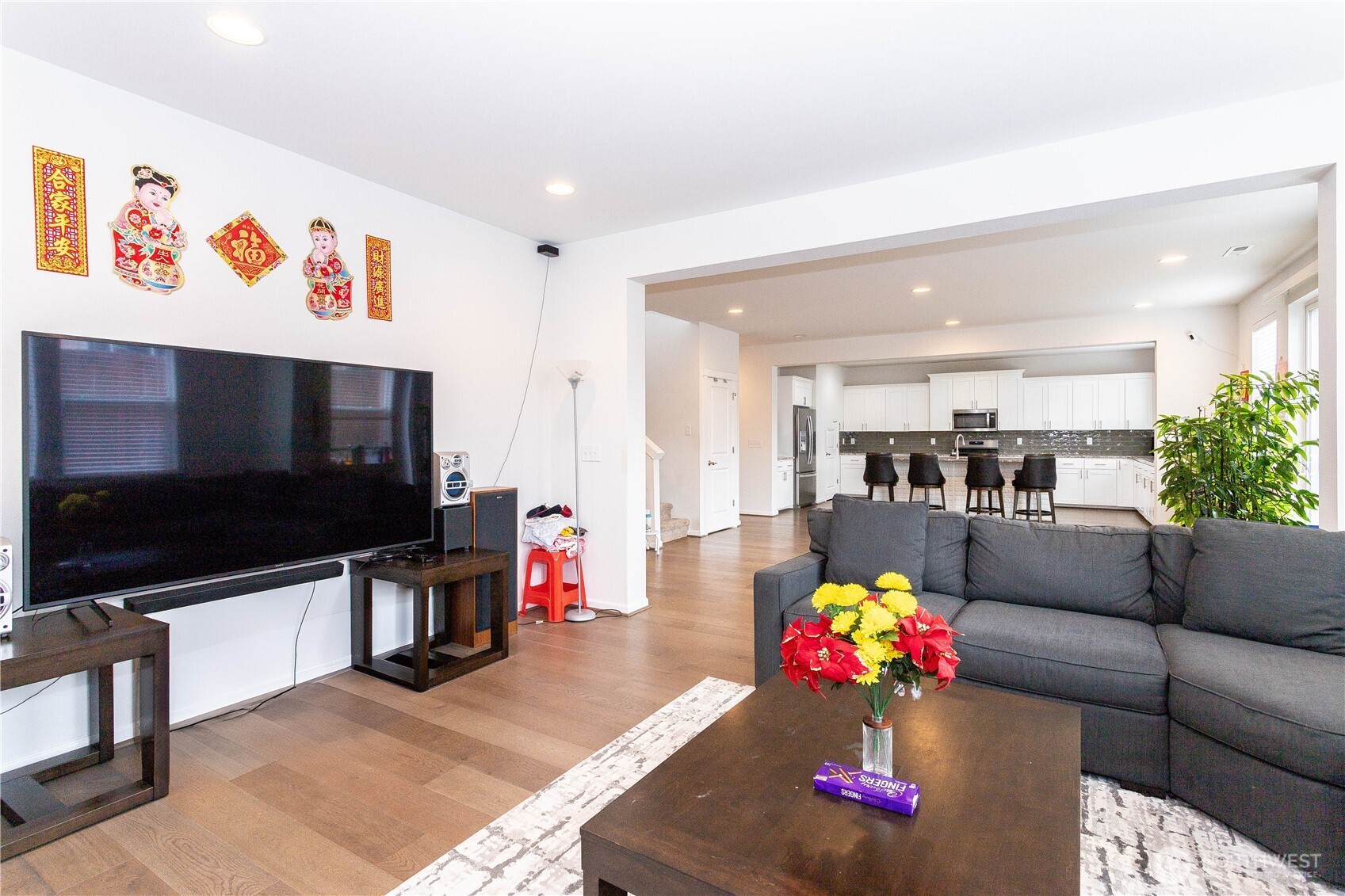 27432 14th Place S, Des Moines, WA 98198