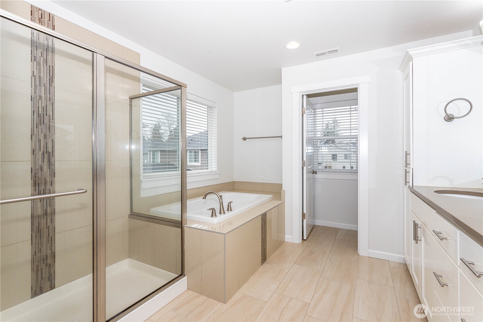 27432 14th Place S, Des Moines, WA 98198