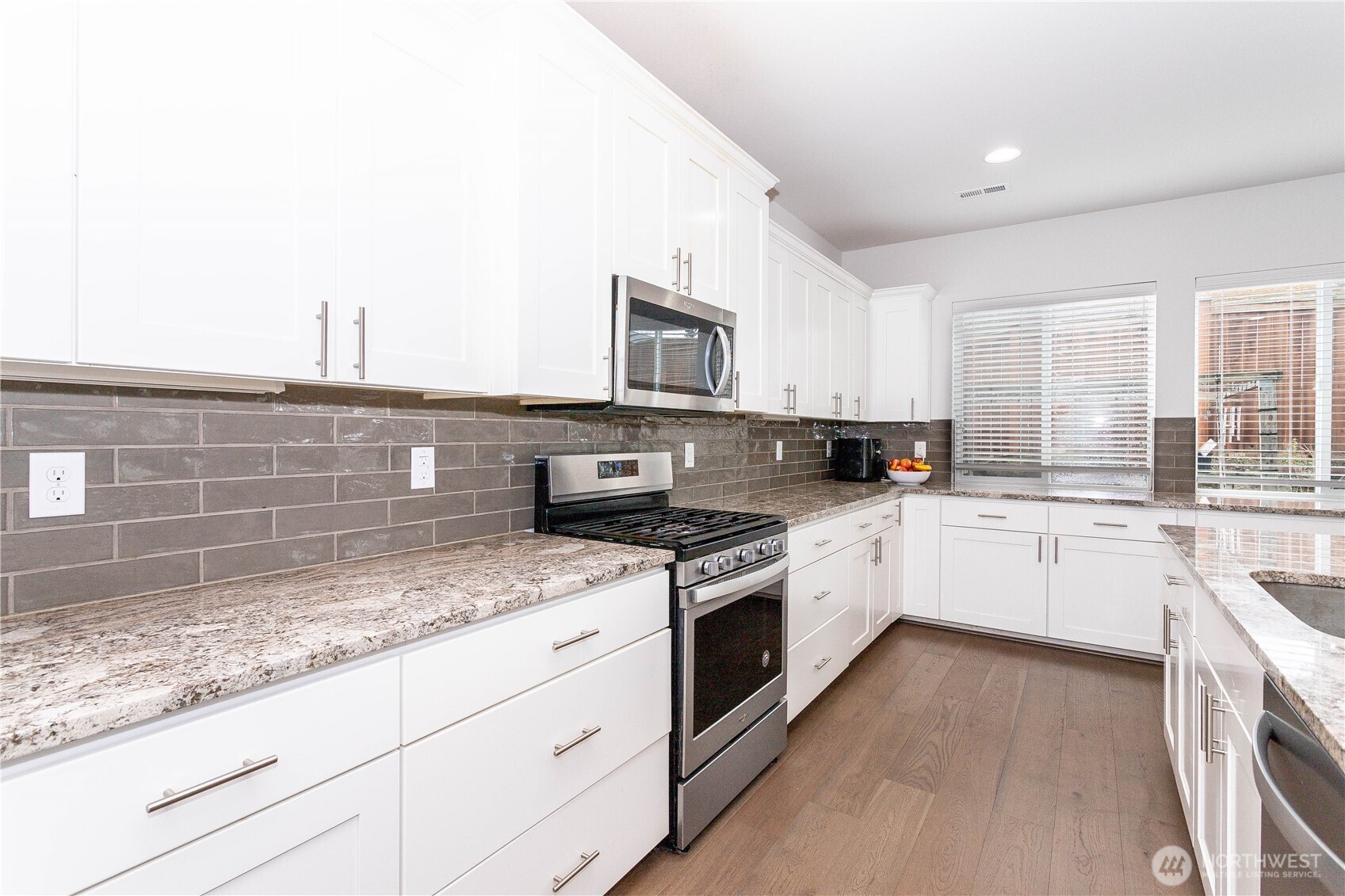 27432 14th Place S, Des Moines, WA 98198