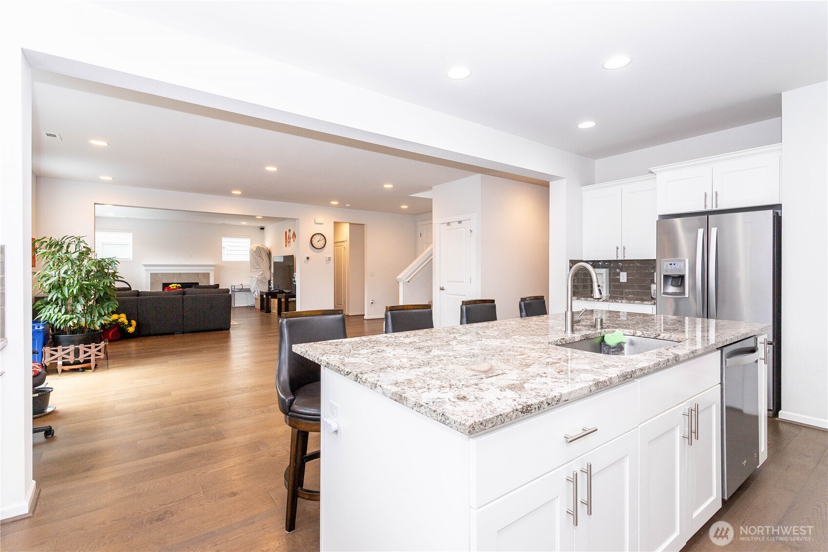 27432 14th Place S, Des Moines, WA 98198