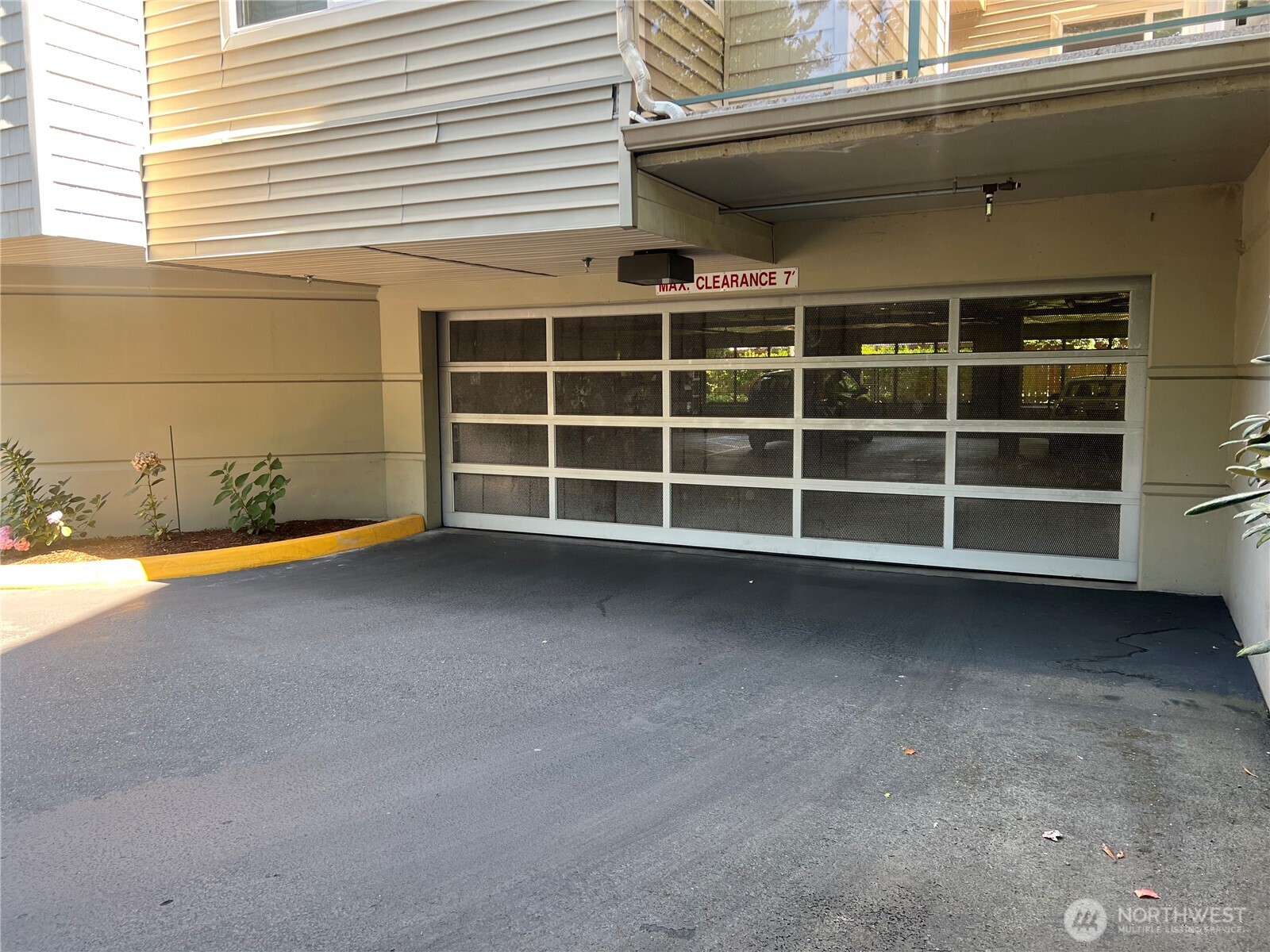 6831 NE 170th Street #206, Kenmore, WA 98028