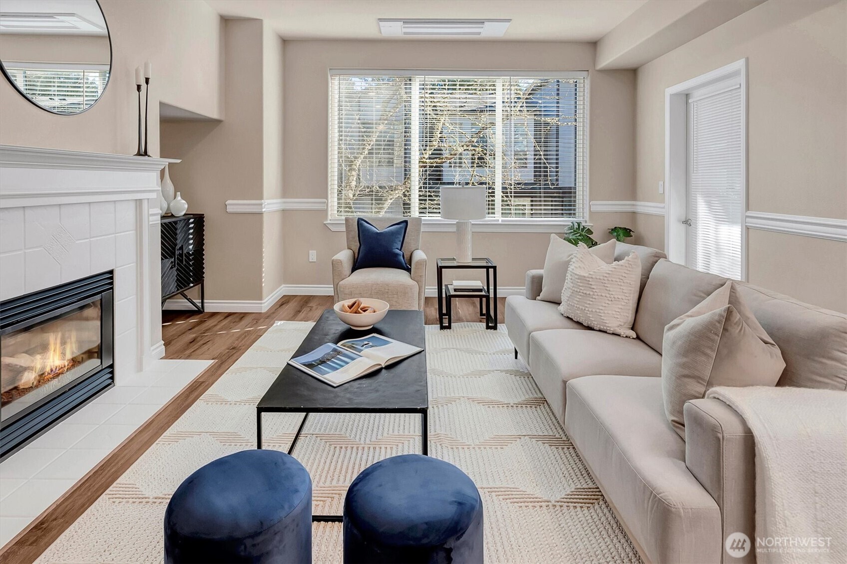 6831 NE 170th Street #206, Kenmore, WA 98028