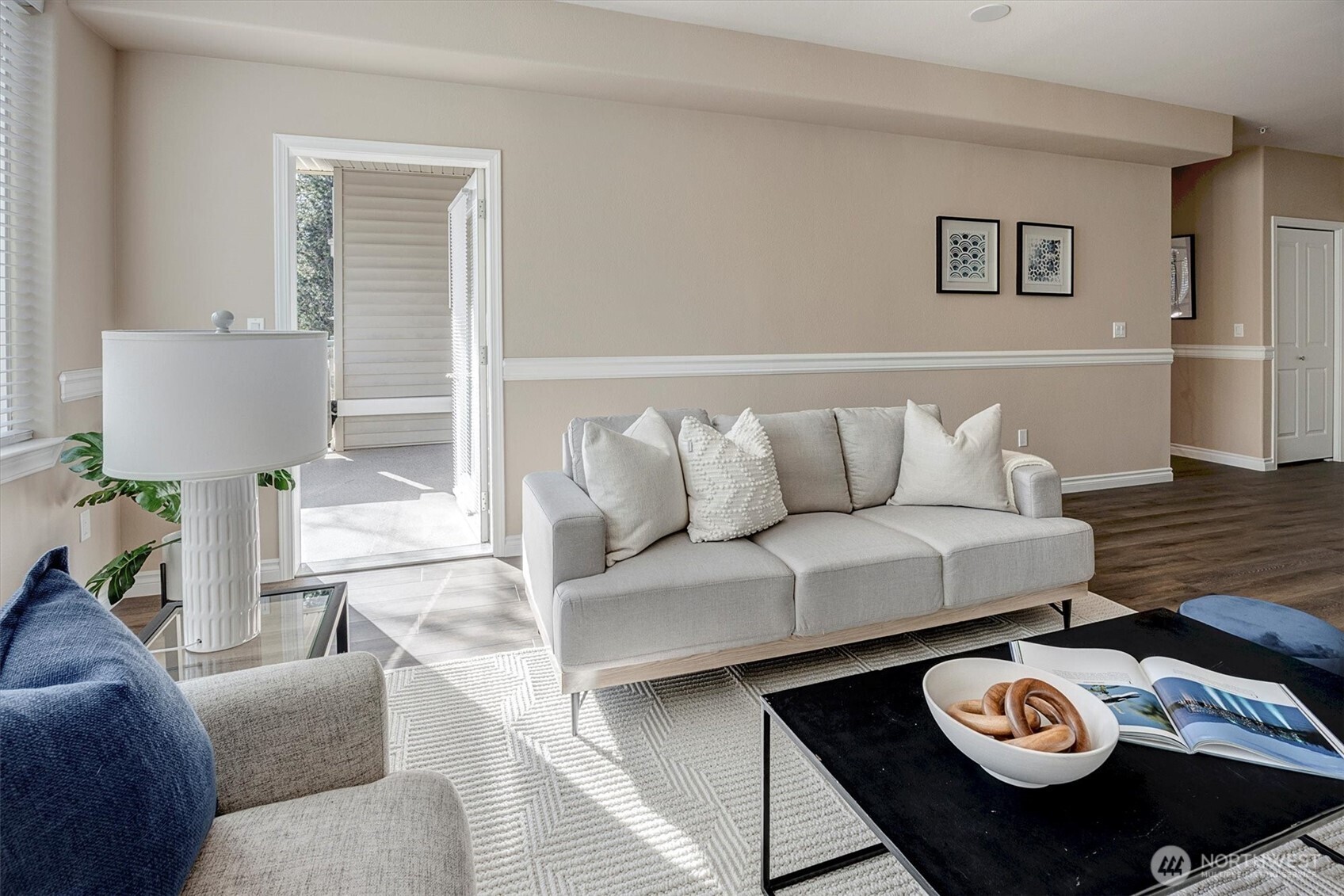 6831 NE 170th Street #206, Kenmore, WA 98028