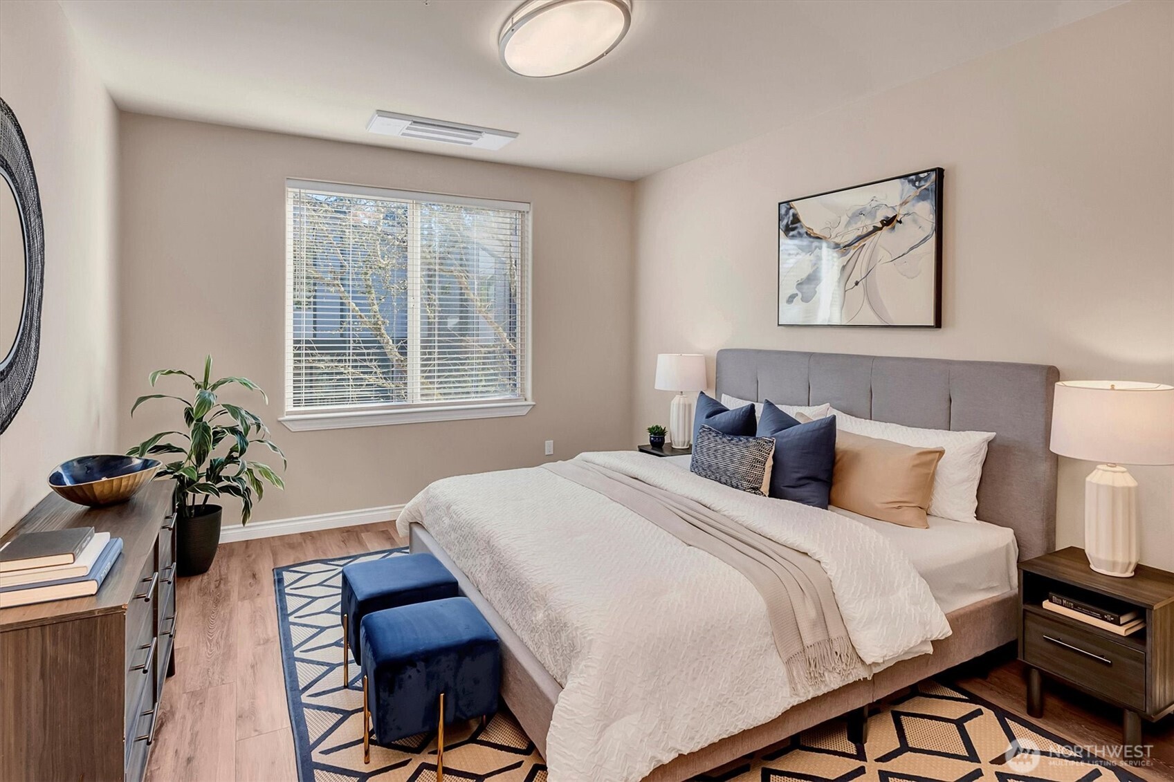 6831 NE 170th Street #206, Kenmore, WA 98028