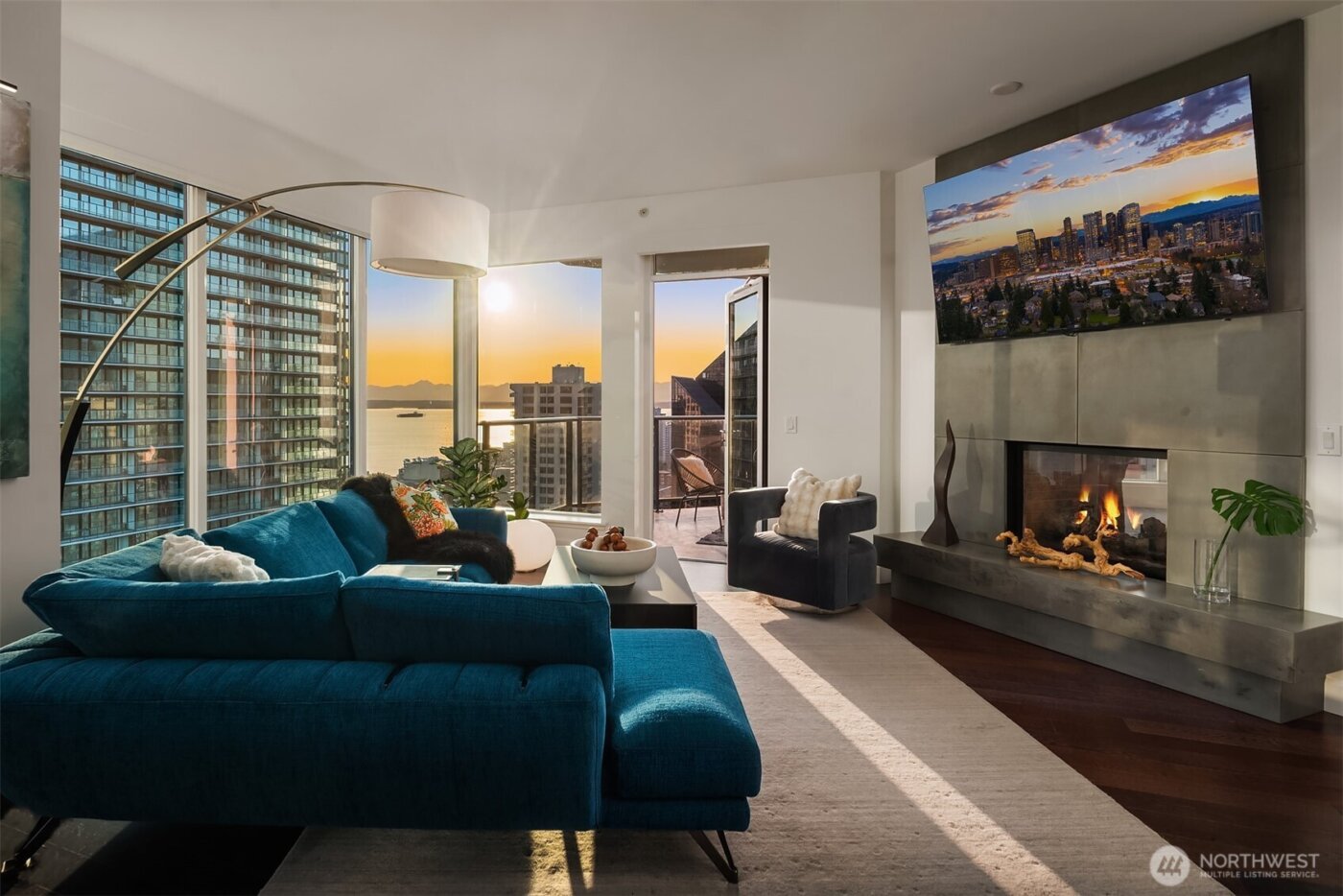 1920 4th Avenue #2202, Seattle, WA 98101