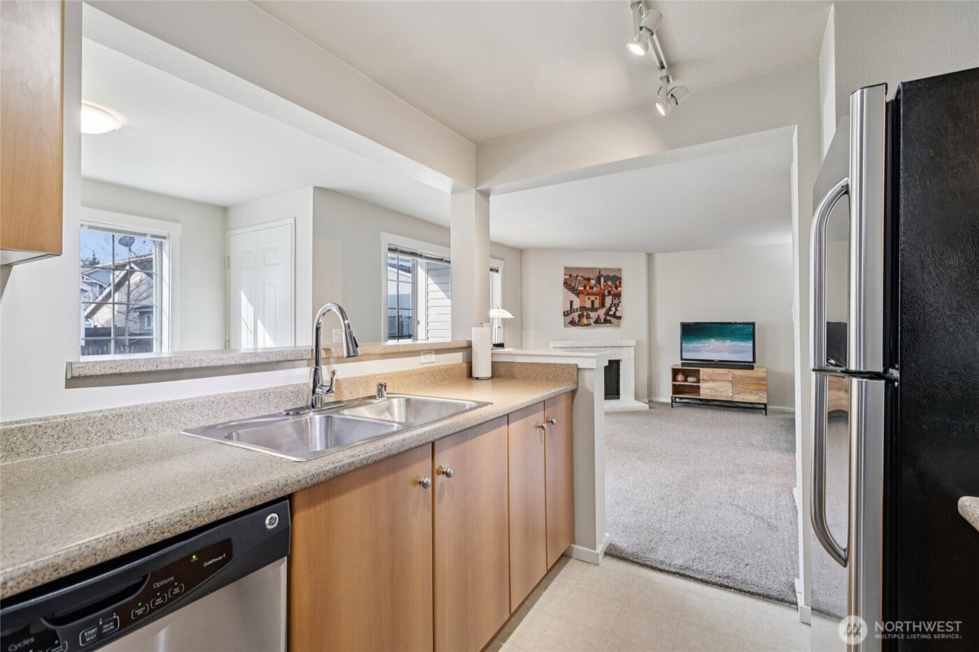 12404 E Gibson Road #N203, Everett, WA 98204