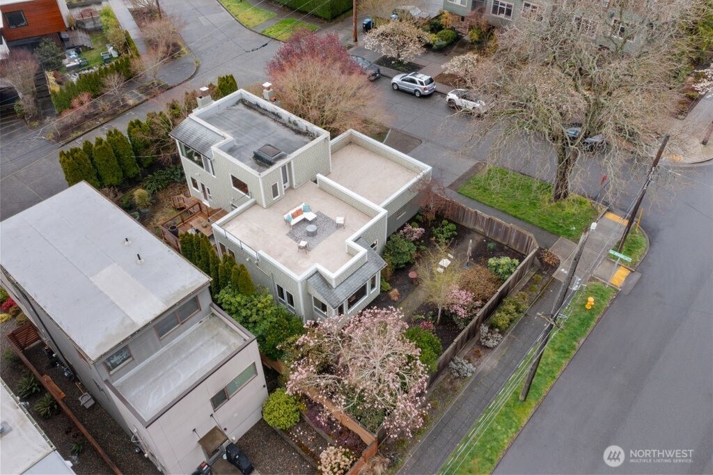 4200 SW Atlantic Street , Seattle, WA 98116