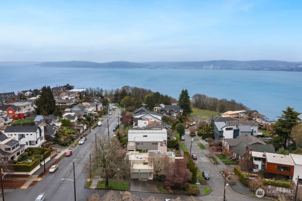 4200 SW Atlantic Street , Seattle, WA 98116