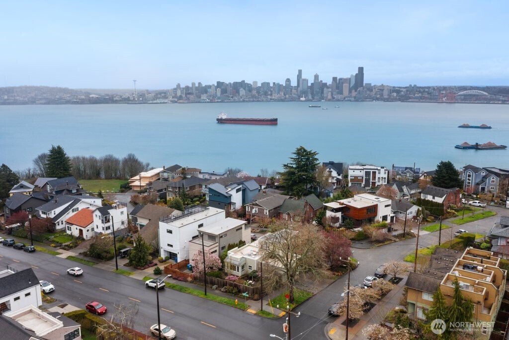 4200 SW Atlantic Street , Seattle, WA 98116