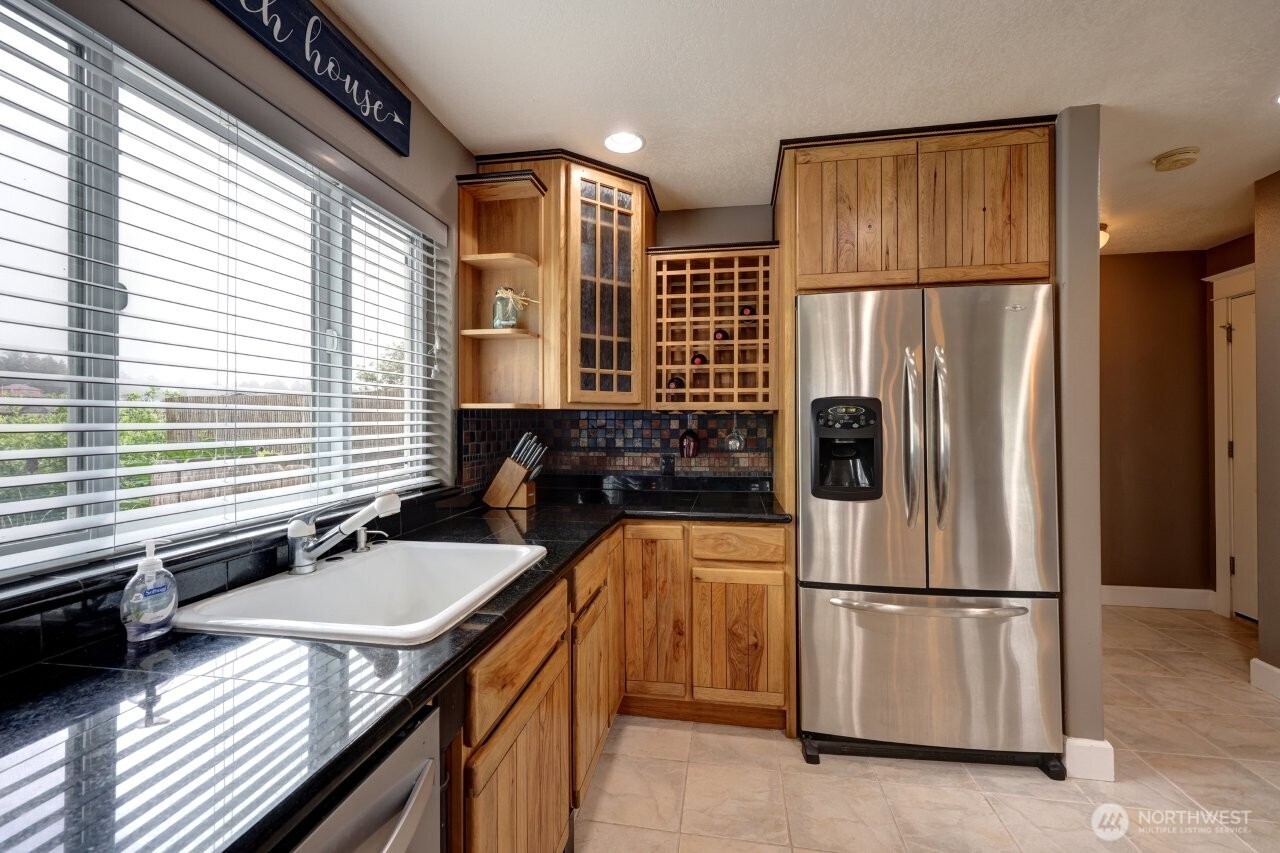 32500 G St , Ocean Park, WA 98640