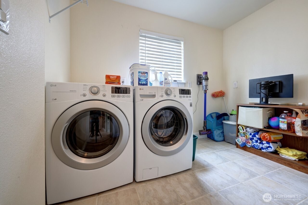 32500 G St , Ocean Park, WA 98640