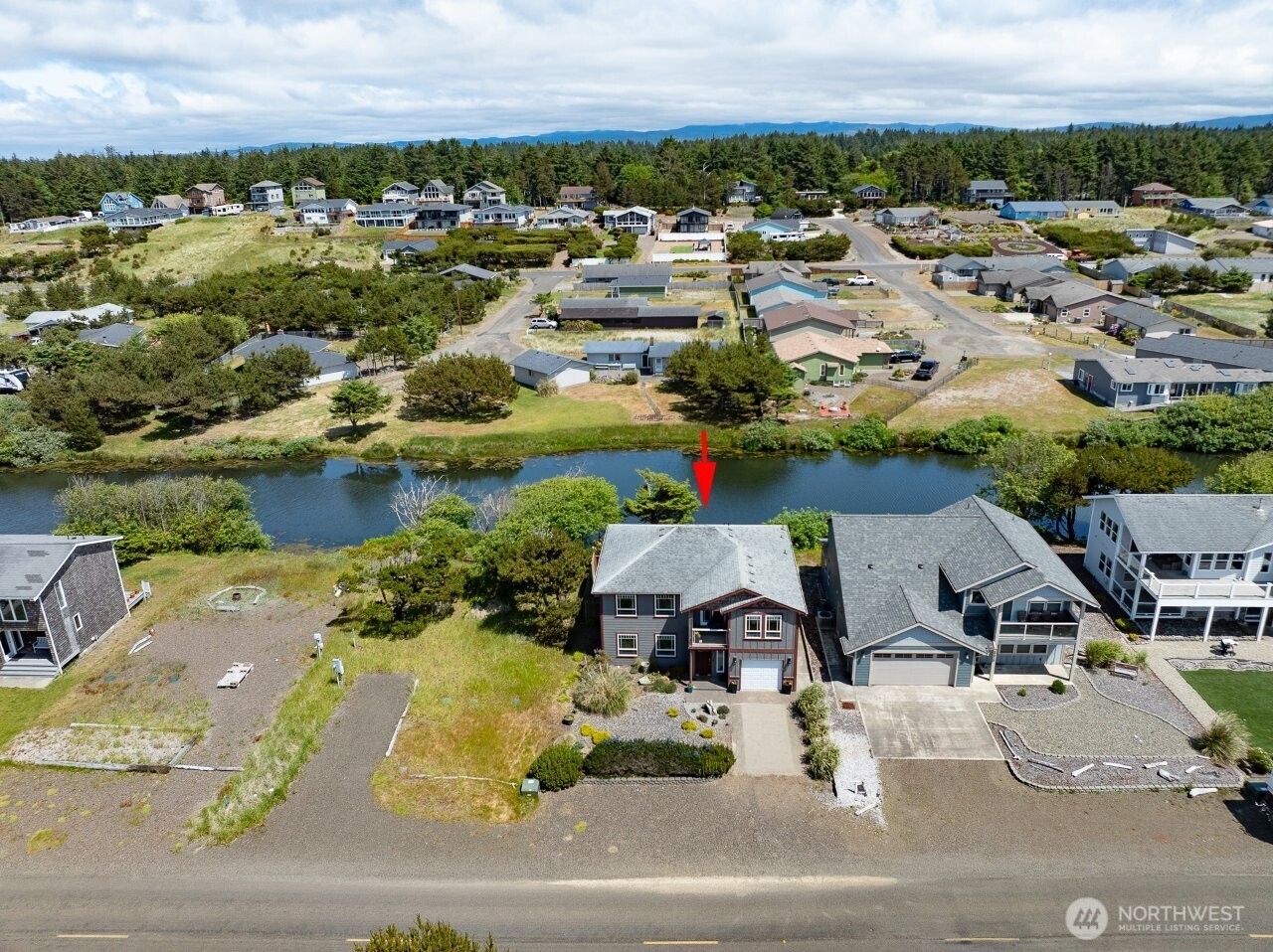 32500 G St , Ocean Park, WA 98640