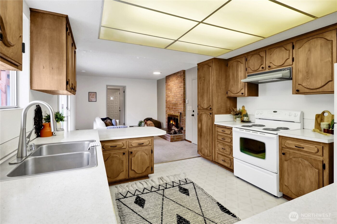 4440 Cable Street , Bellingham, WA 98229