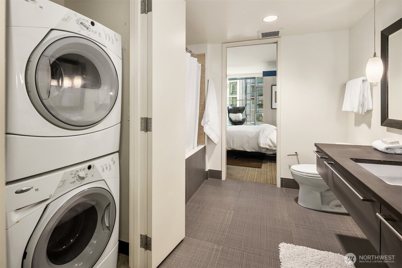 820 Blanchard Street #1209, Seattle, WA 98121