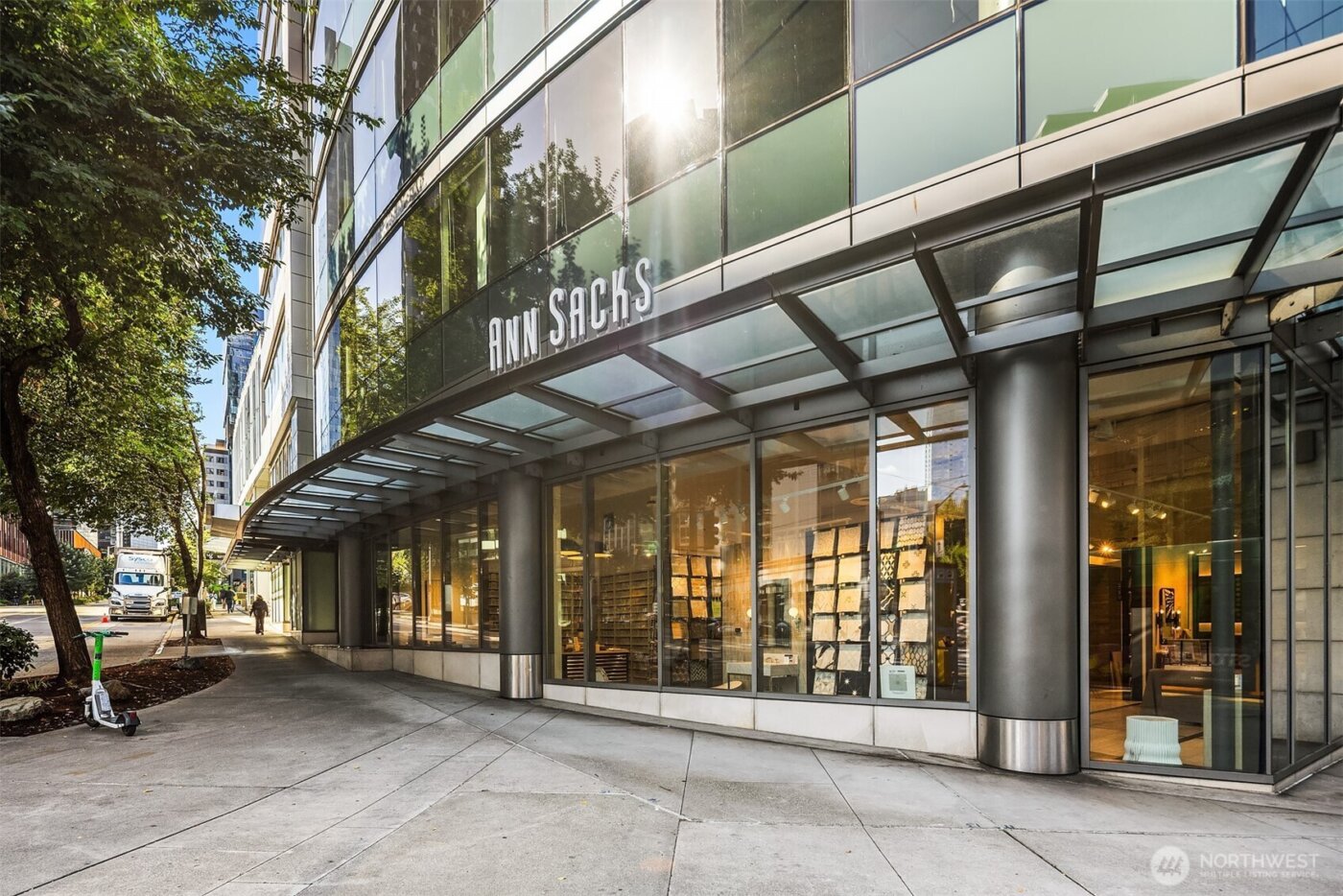 820 Blanchard Street #1209, Seattle, WA 98121