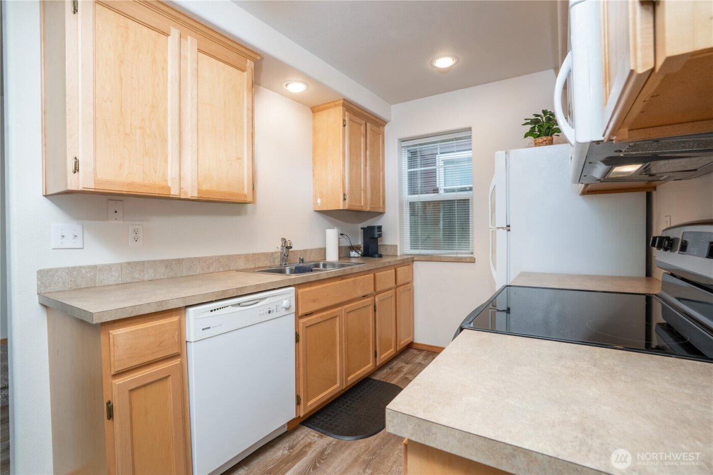 403 N M , Tacoma, WA 98403