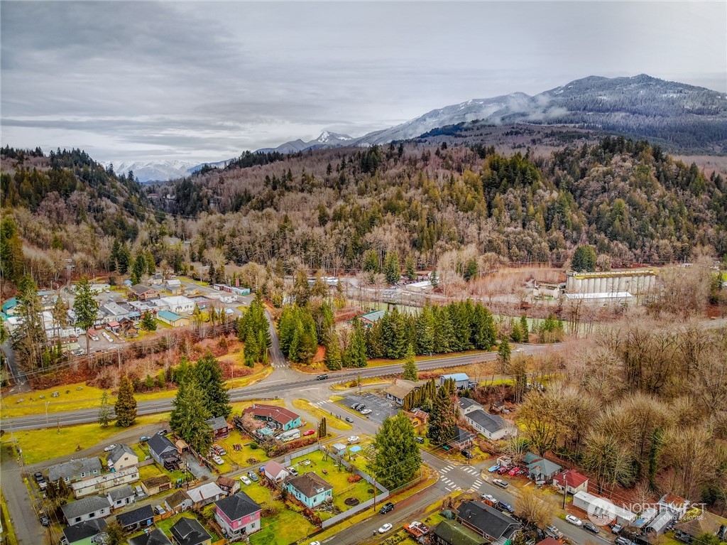 7489 S Dillard Avenue , Concrete, WA 98237