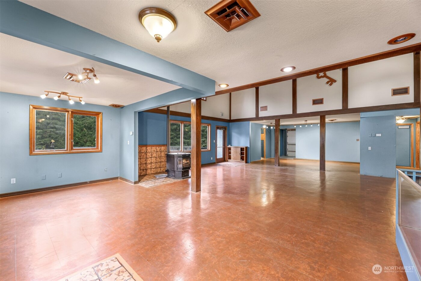 7489 S Dillard Avenue , Concrete, WA 98237