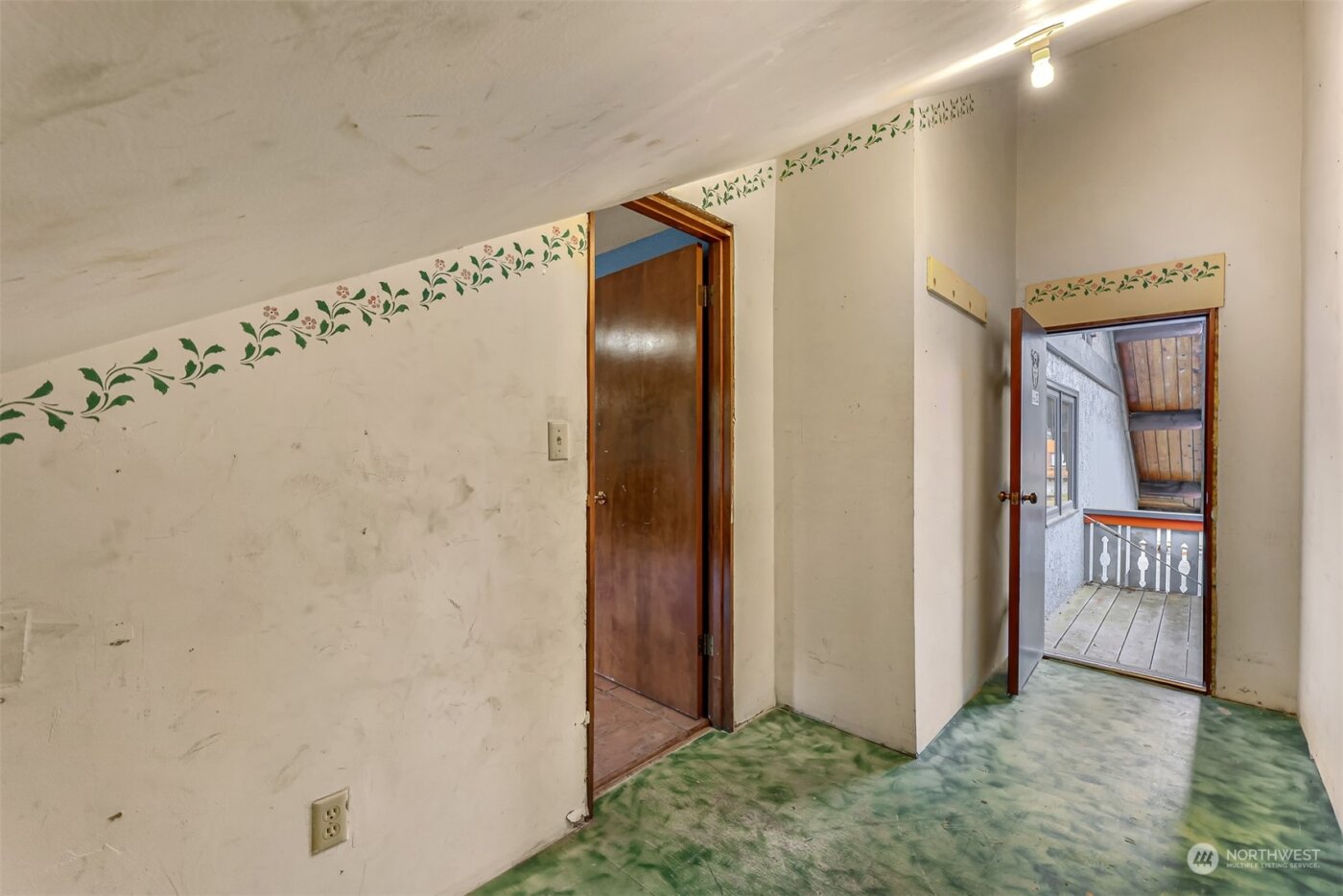 7489 S Dillard Avenue , Concrete, WA 98237