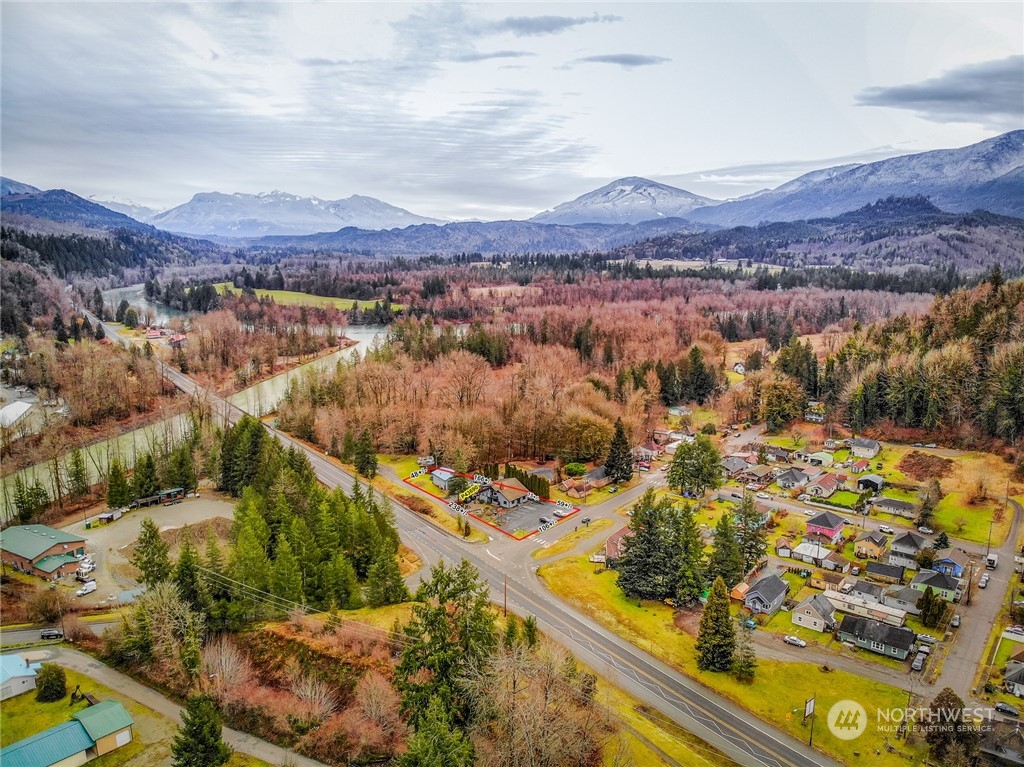 7489 S Dillard Avenue , Concrete, WA 98237