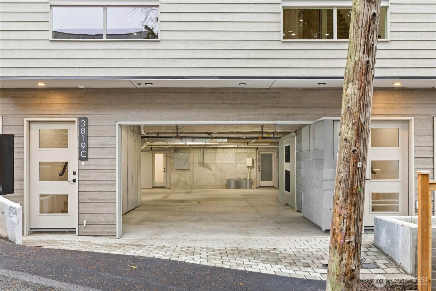 3817 B Fremont Avenue N, Seattle, WA 98103