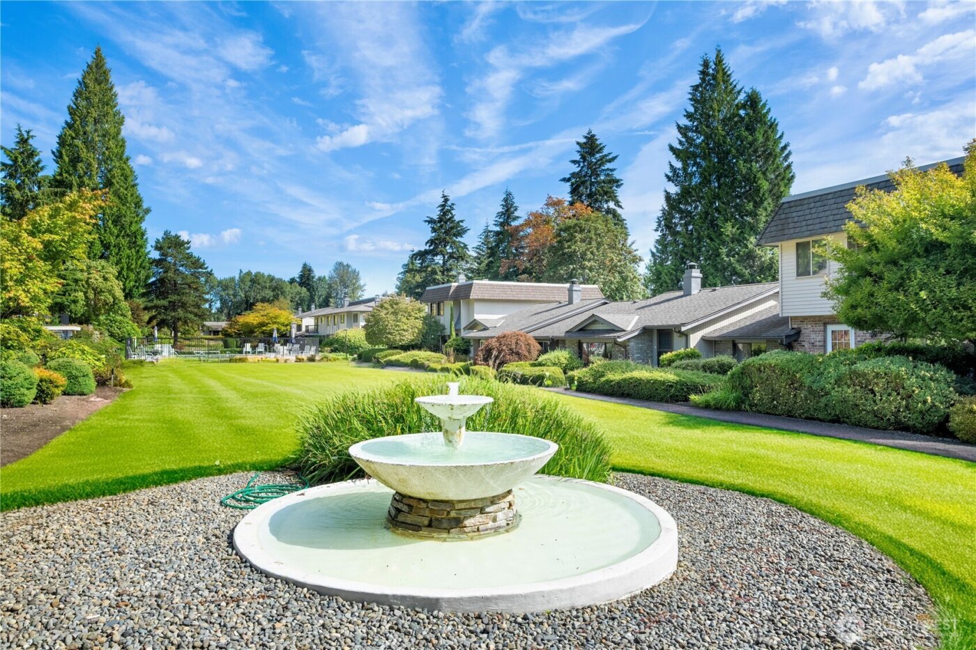 17050 Northup Way #5, Bellevue, WA 98008