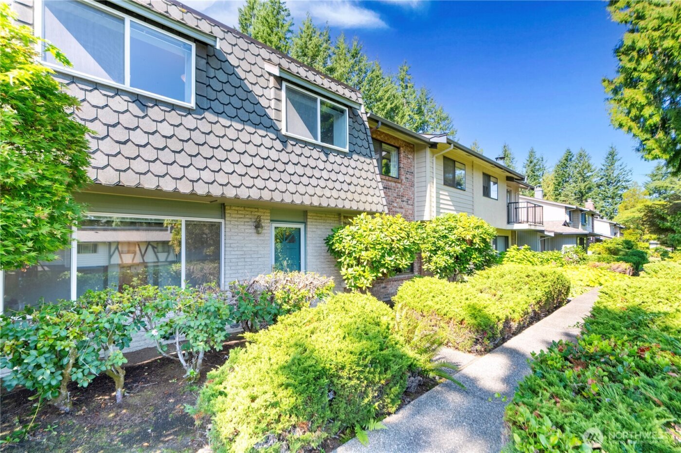 17050 Northup Way #5, Bellevue, WA 98008