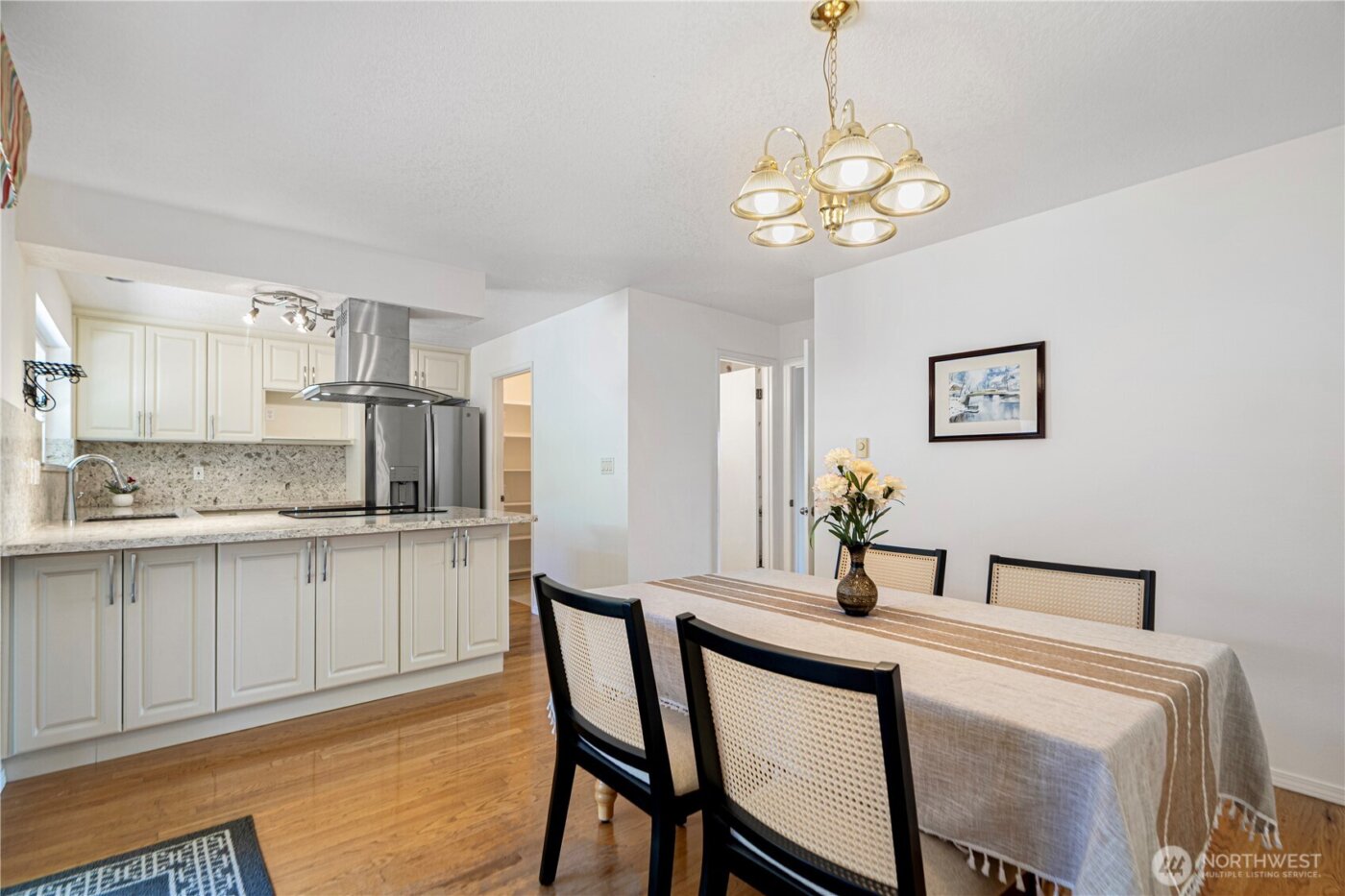 17050 Northup Way #5, Bellevue, WA 98008