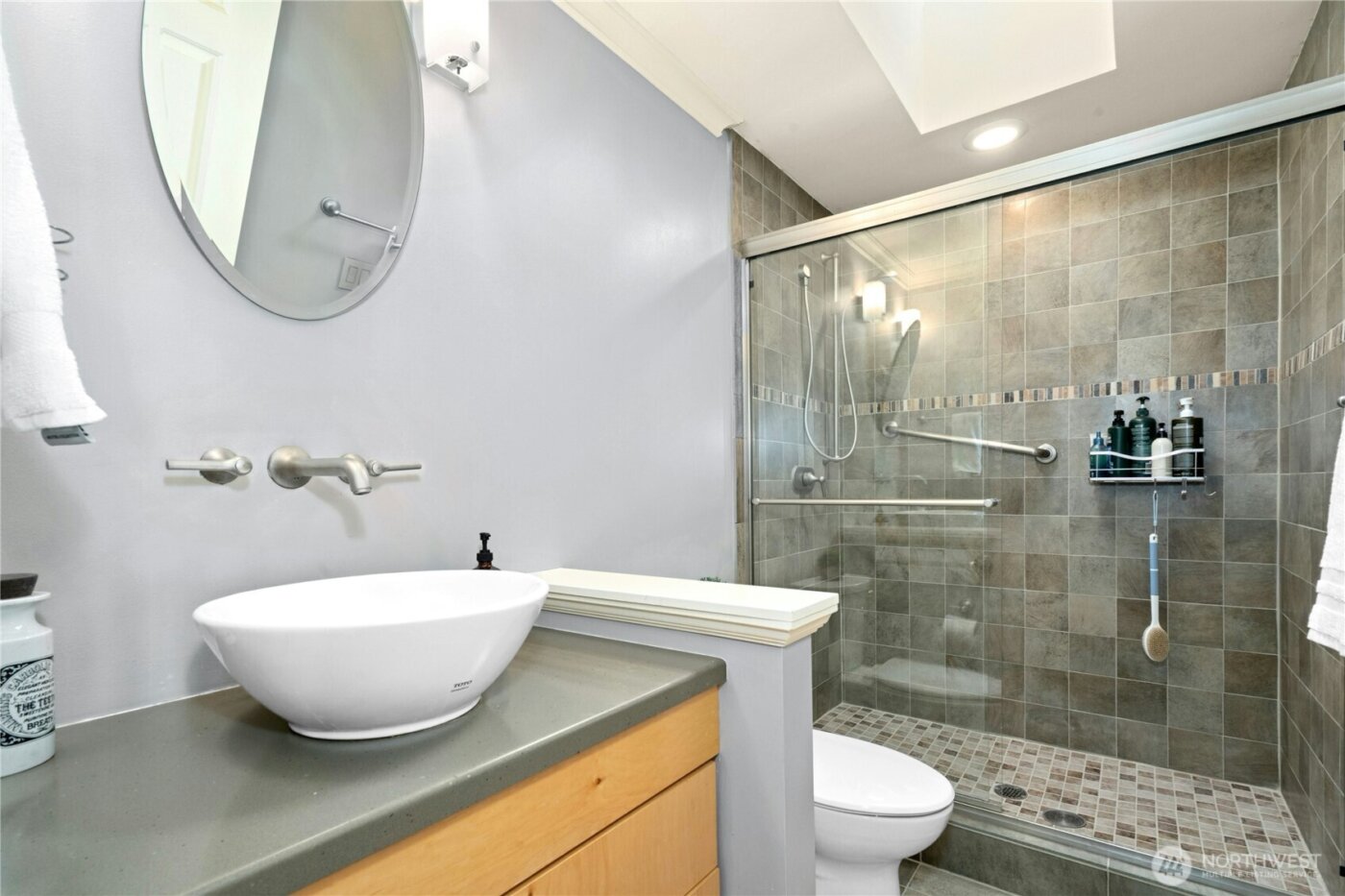 15865 Northup Way #41, Bellevue, WA 98008