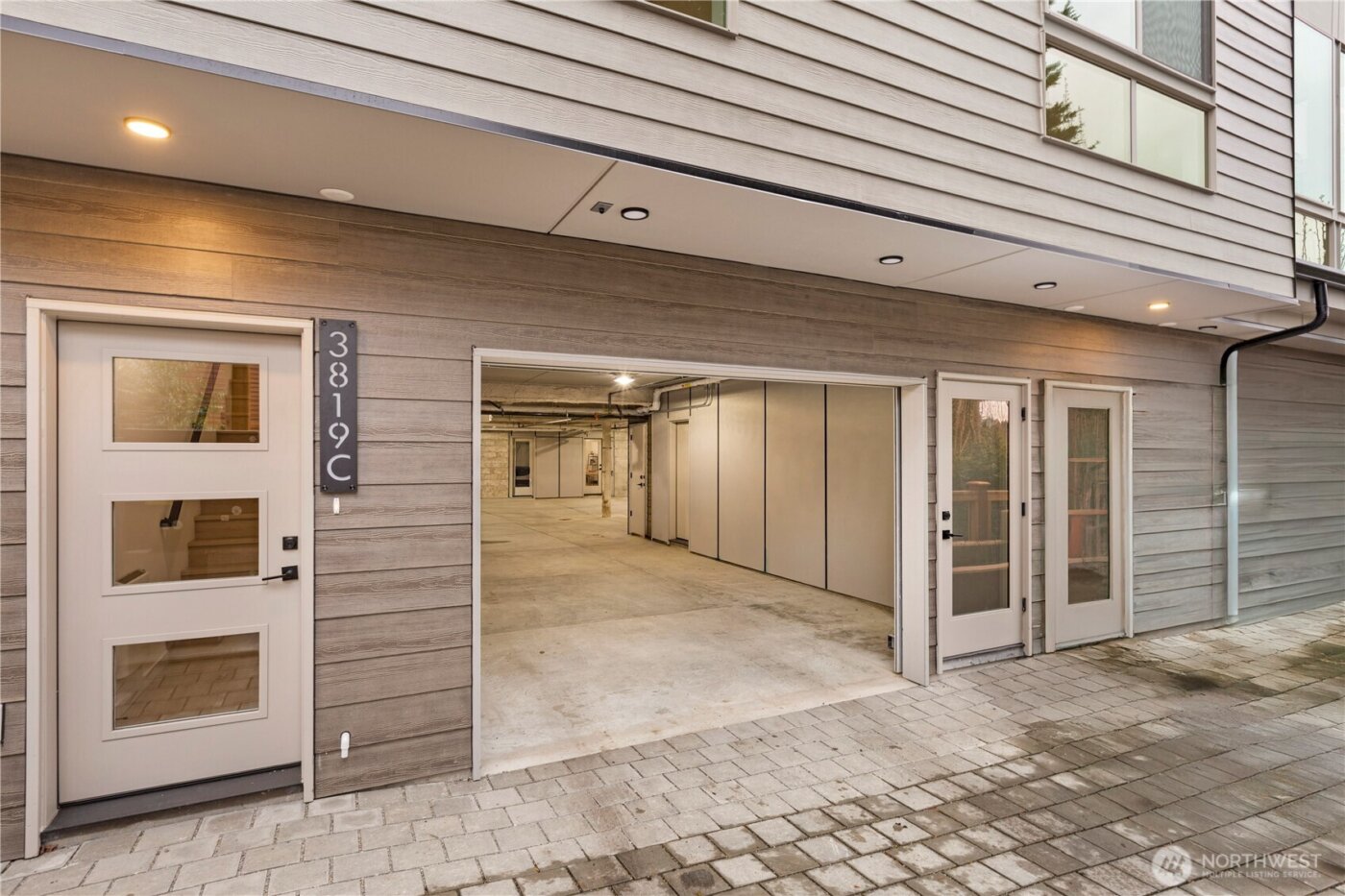 3819 C Fremont Avenue N, Seattle, WA 98103