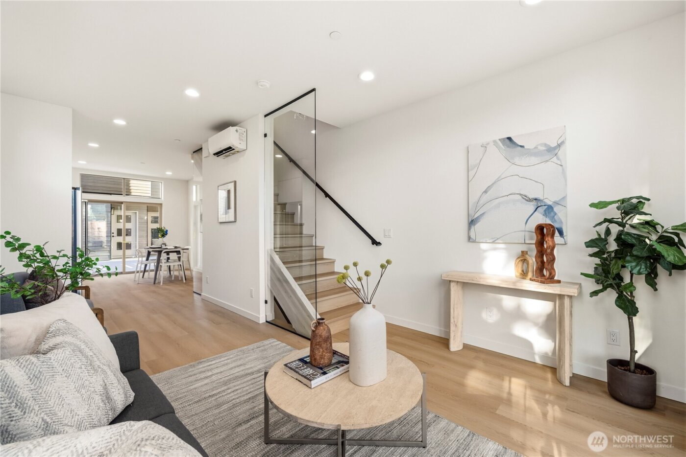 3819 C Fremont Avenue N, Seattle, WA 98103