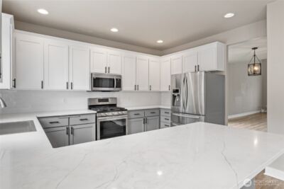 12221 184th Avenue E, Bonney Lake, WA 98391 - Photo 16