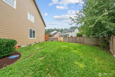 12221 184th Avenue E, Bonney Lake, WA 98391 - Photo 6