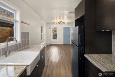 4731 36th Avenue S, Seattle, WA 98118 - Photo 6