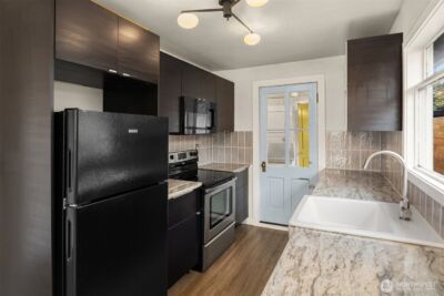 4731 36th Avenue S, Seattle, WA 98118 - Photo 8