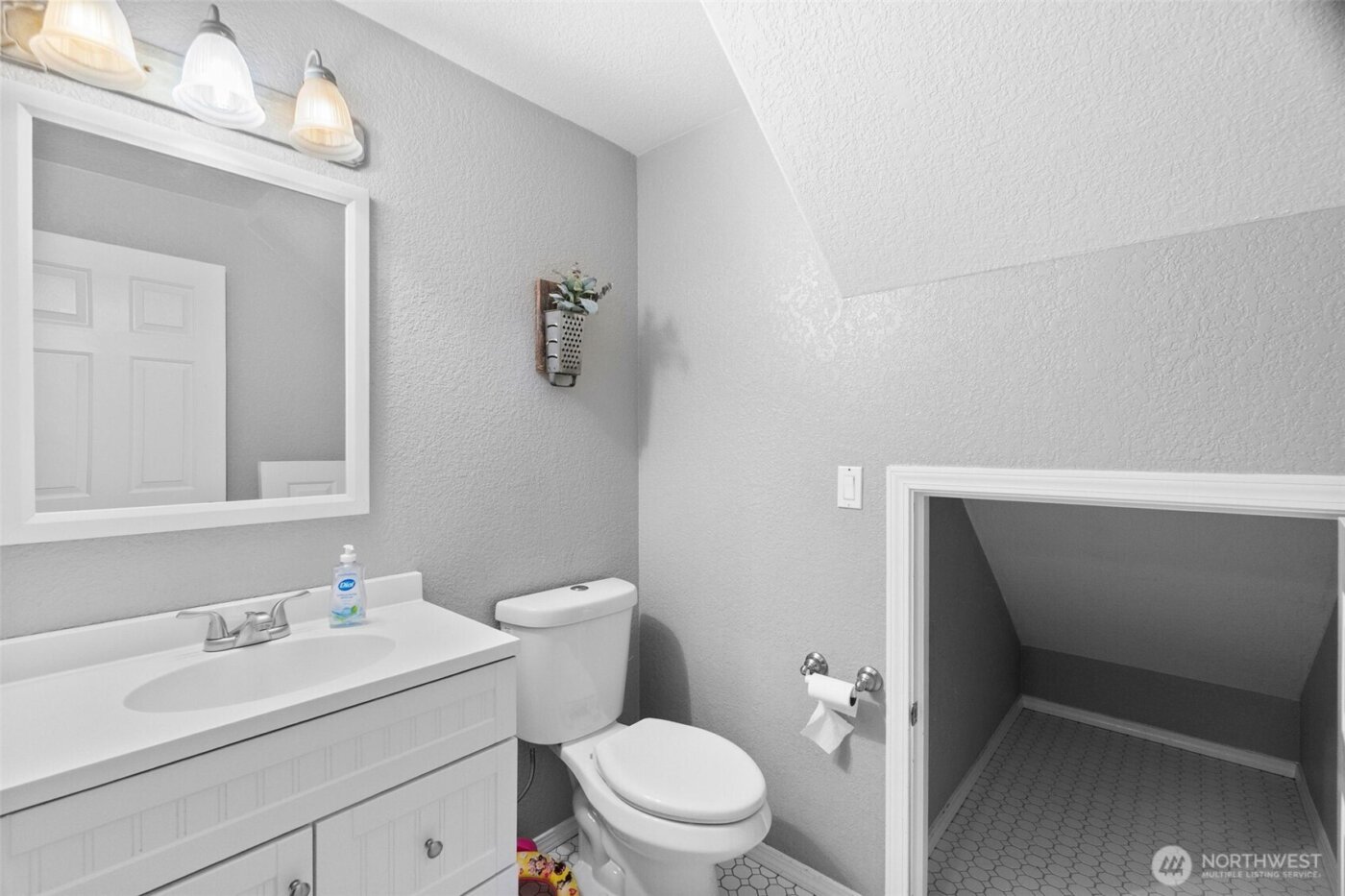 4932 Siskiyou Loop SE, Olympia, WA 98501