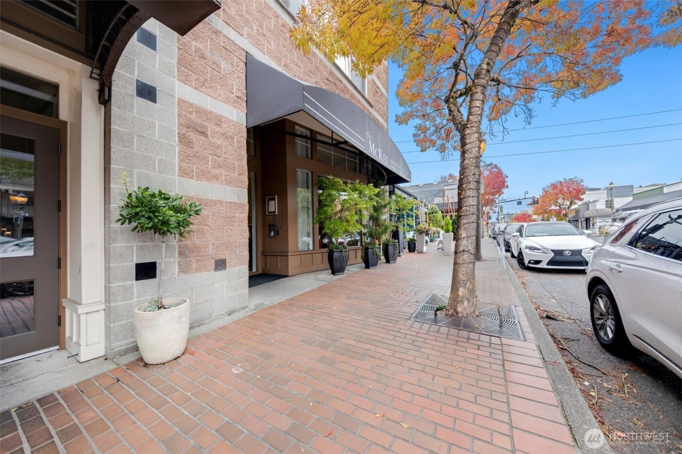 10042 Main Street #203, Bellevue, WA 98004