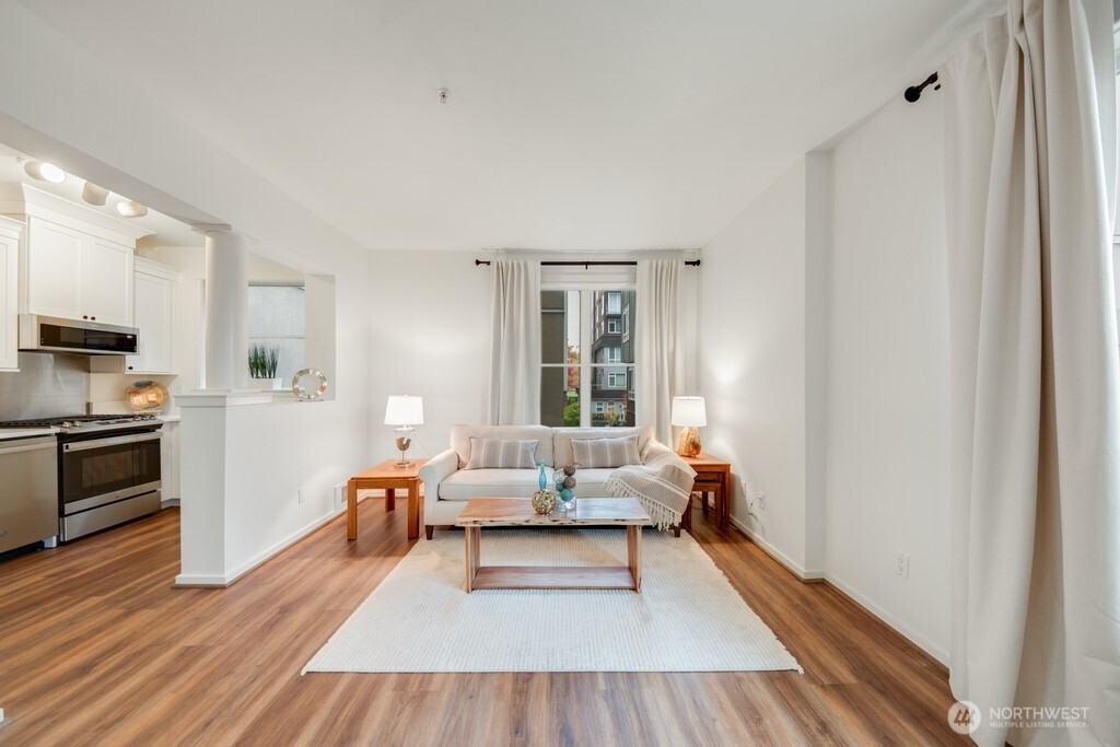 10042 Main Street #203, Bellevue, WA 98004