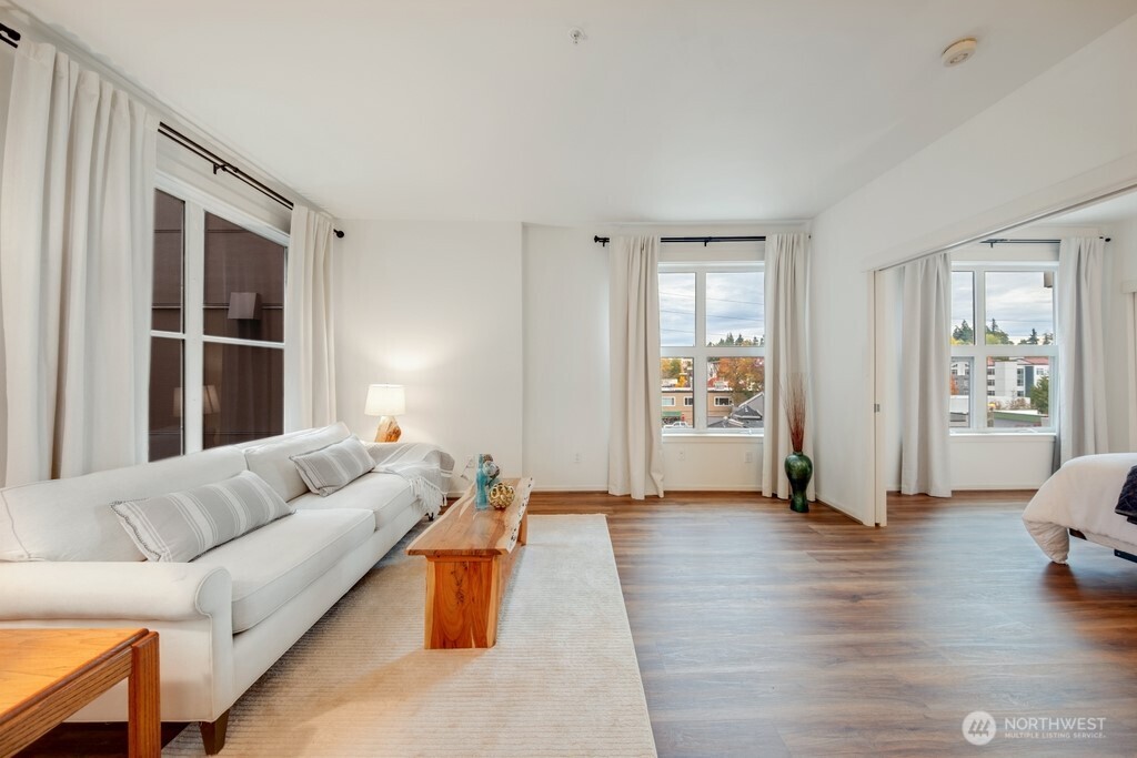 10042 Main Street #203, Bellevue, WA 98004