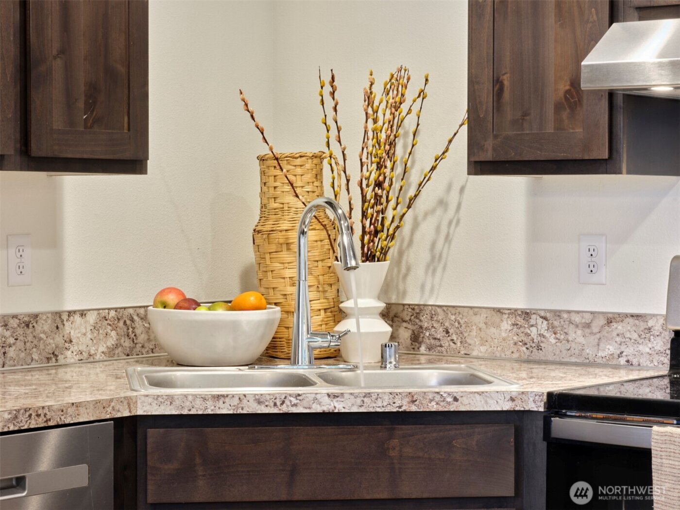 497 Hart Road , Winlock, WA 98596