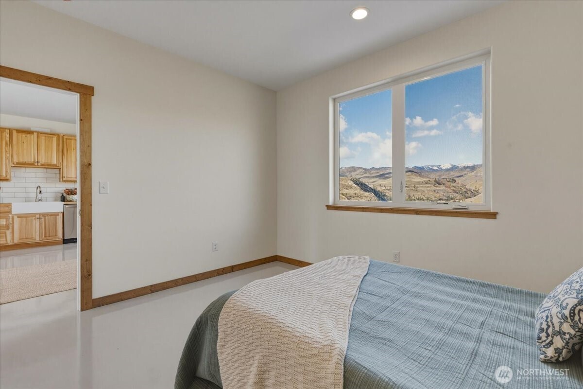2 Island View Lane , Methow, WA 98834