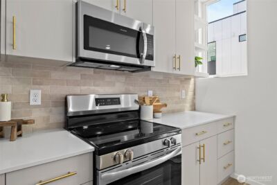 8324 16th Avenue NW #D, Seattle, WA 98117 - Photo 11