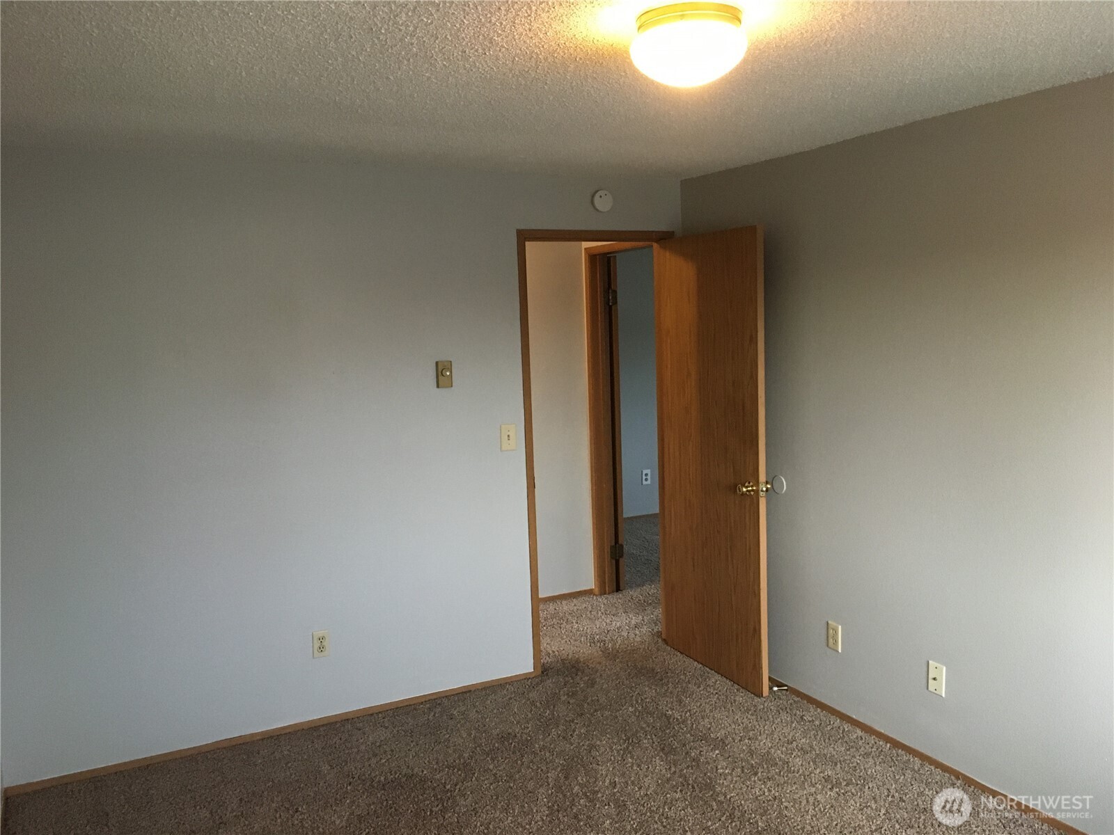 915 30th Street NE #1-4, Auburn, WA 98002-2464