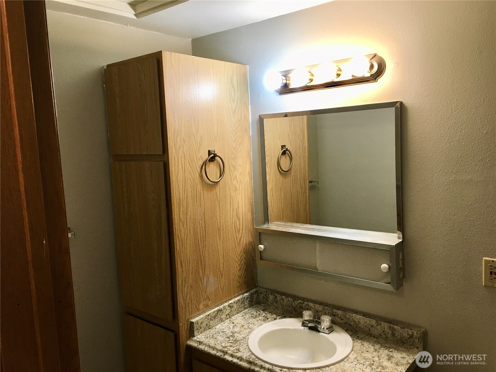 915 30th Street NE #1-4, Auburn, WA 98002-2464