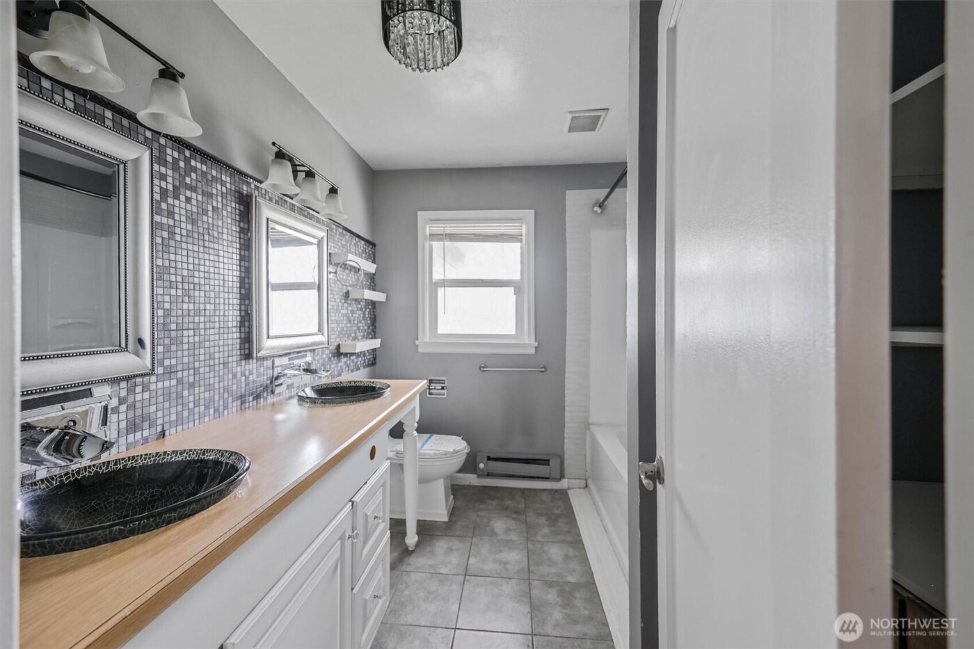 7209 S Bell Street , Tacoma, WA 98408