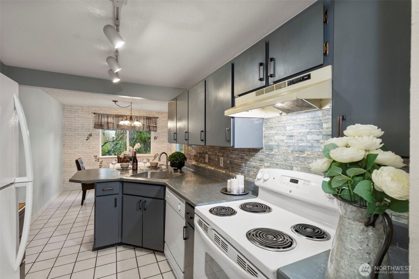 20026 Viking Crest Loop NE #1-102, Poulsbo, WA 98370