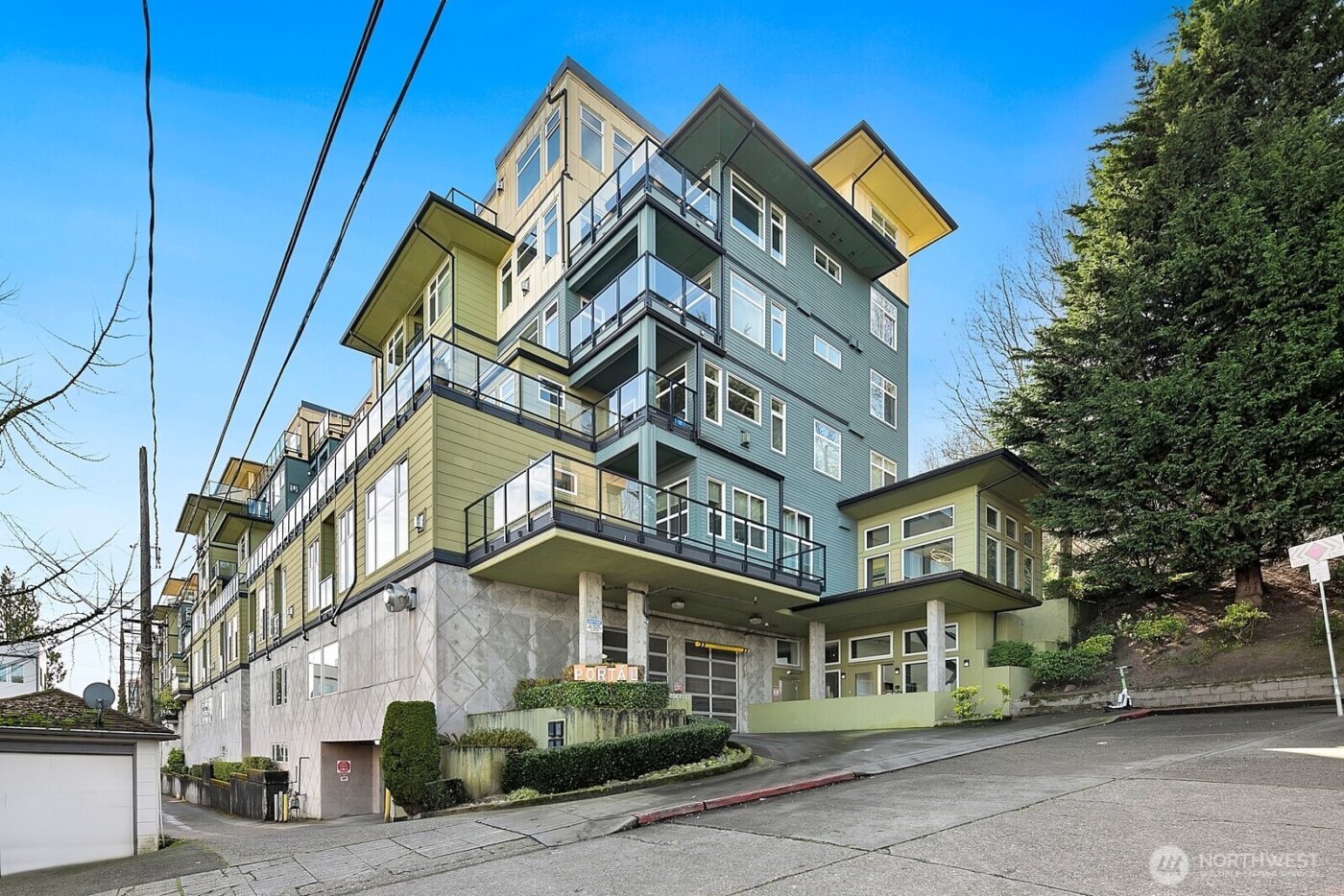 655 Crockett Street #A204, Seattle, WA 98109