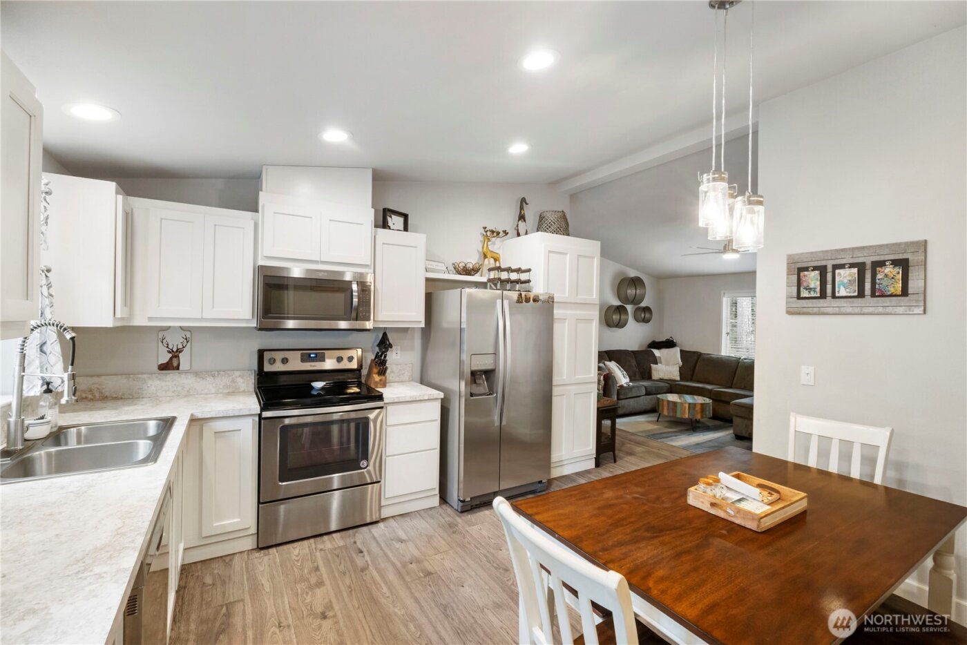 138 Sherwood Lane , Packwood, WA 98361